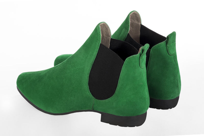 Boots habill es femme vert meraude et noir mat. Bout rond. Semelle gomme talon plat